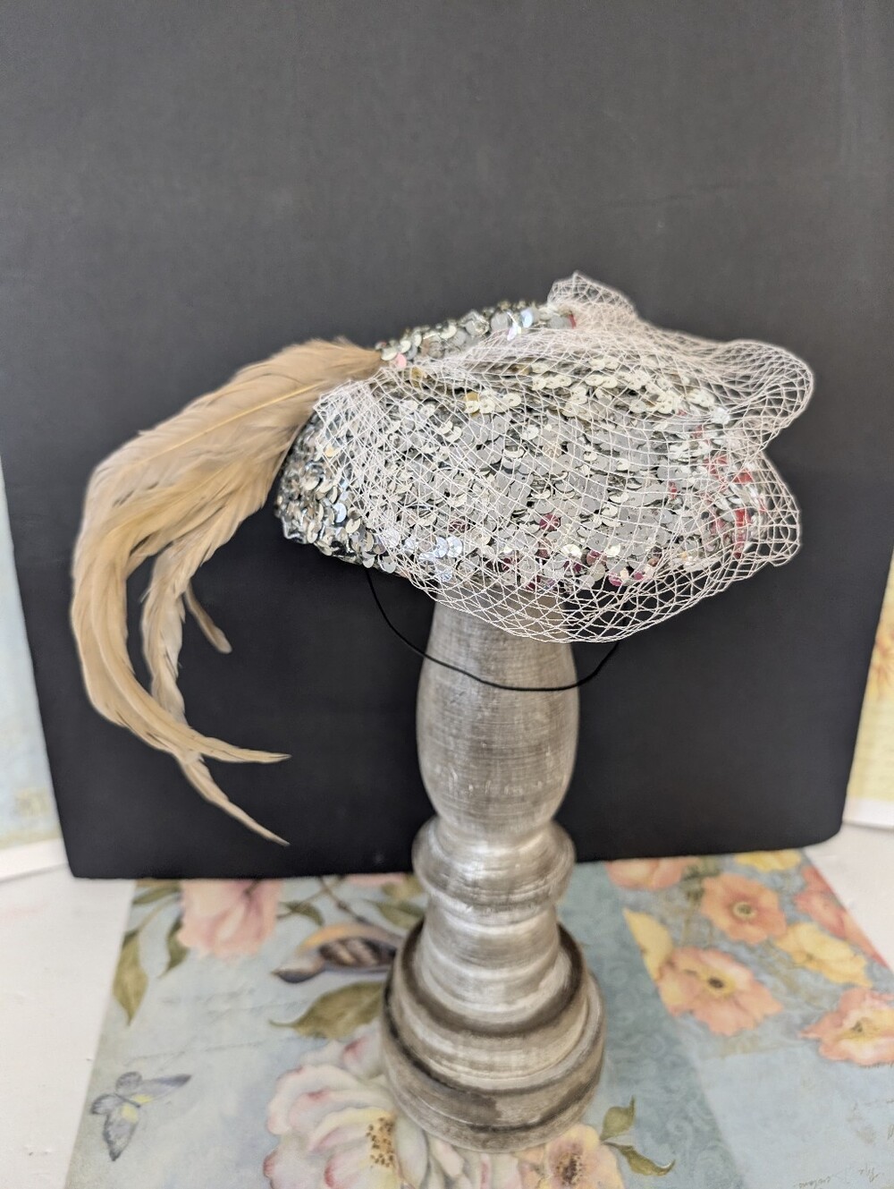 VINTAGE Sequined Veiled Cocktail Fascinator HAT  - Silver & Blush - Picture 3 of 4